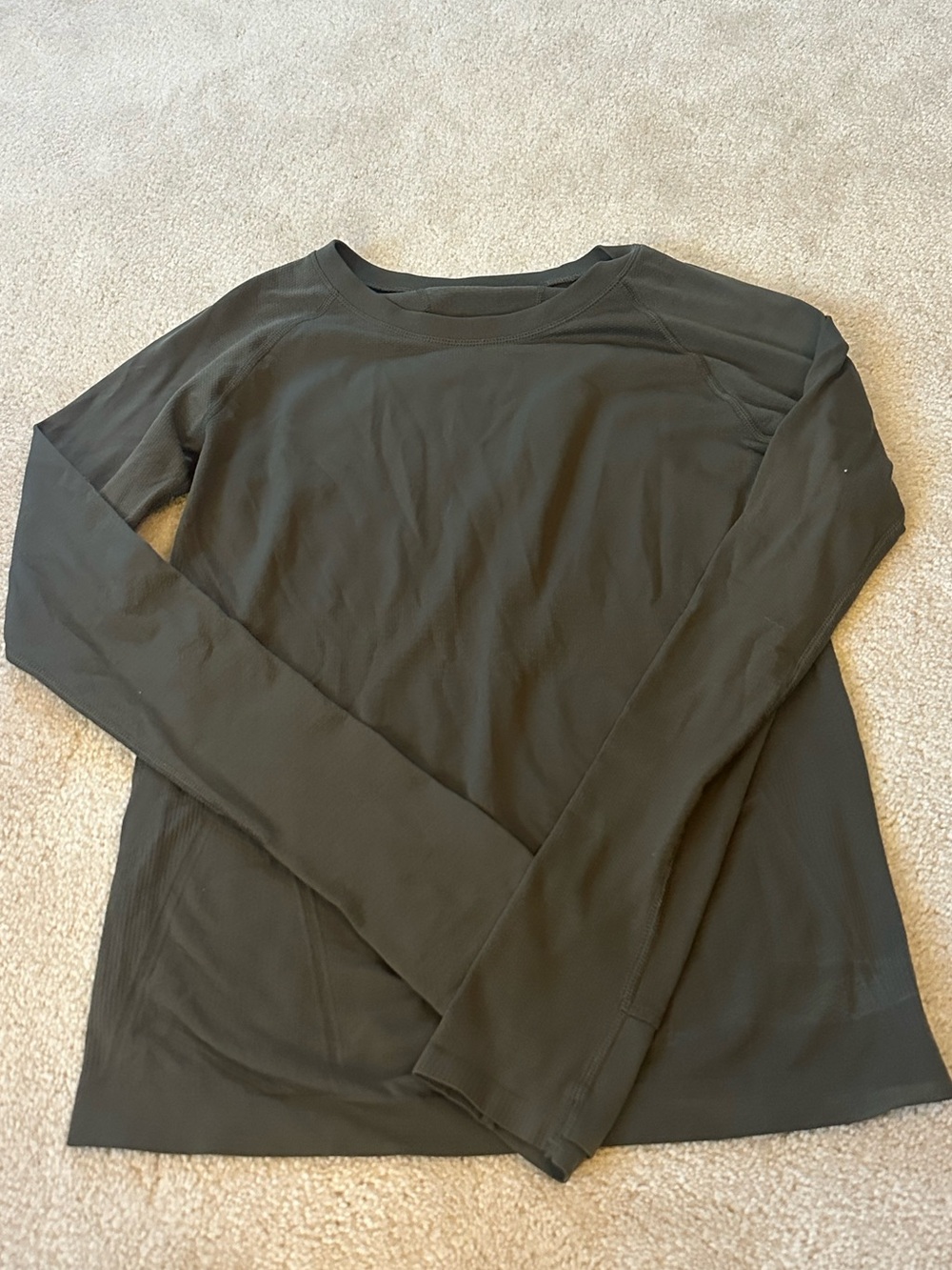 Athleta green long sleeve workout shirt